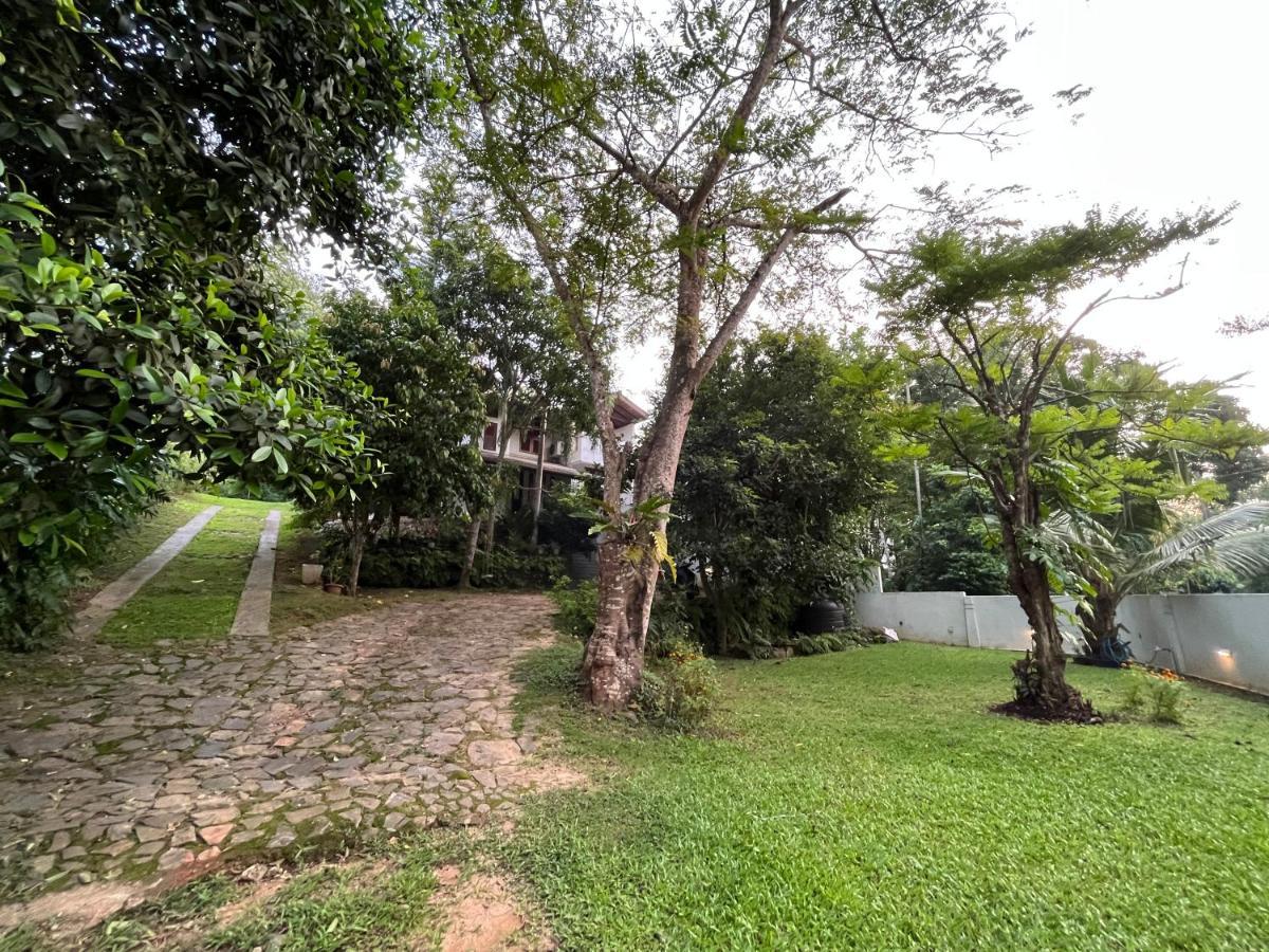 Villa Dinoos- Weligama Εξωτερικό φωτογραφία